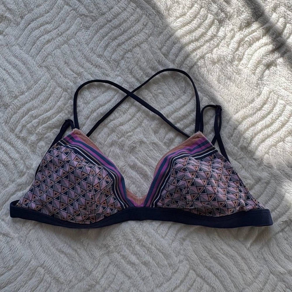 Patterned Victoria’s Secret Bra (no padding and black marks in the inside)